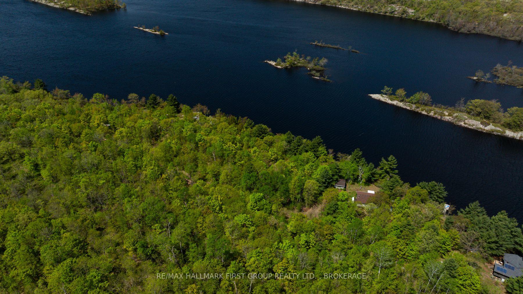 Photo 9 of 1052 Waters Edge Lane, Frontenac, Frontenac Centre — HOMEH