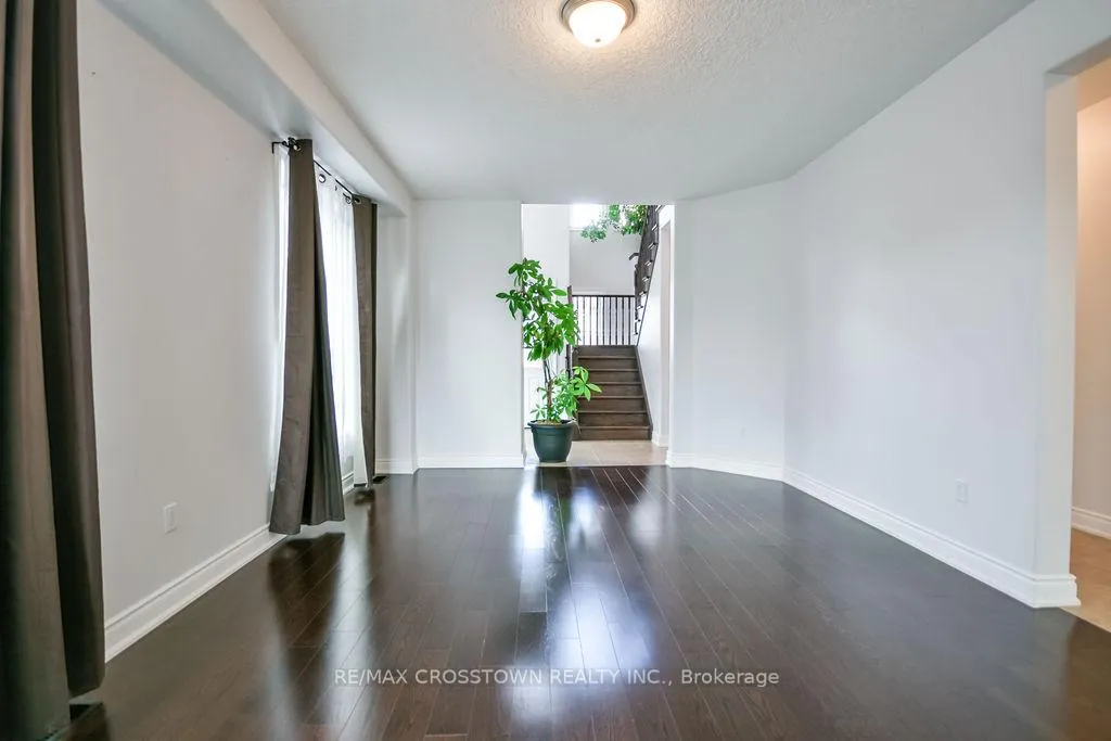 Photo 7 of 45 Imperial Crown Lane, Barrie, Innis-Shore — HOMEH