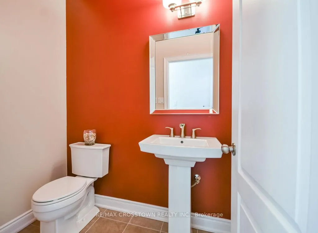 Photo 18 of 45 Imperial Crown Lane, Barrie, Innis-Shore — HOMEH