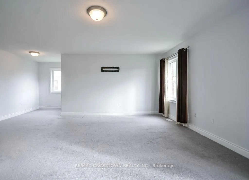 Photo 22 of 45 Imperial Crown Lane, Barrie, Innis-Shore — HOMEH
