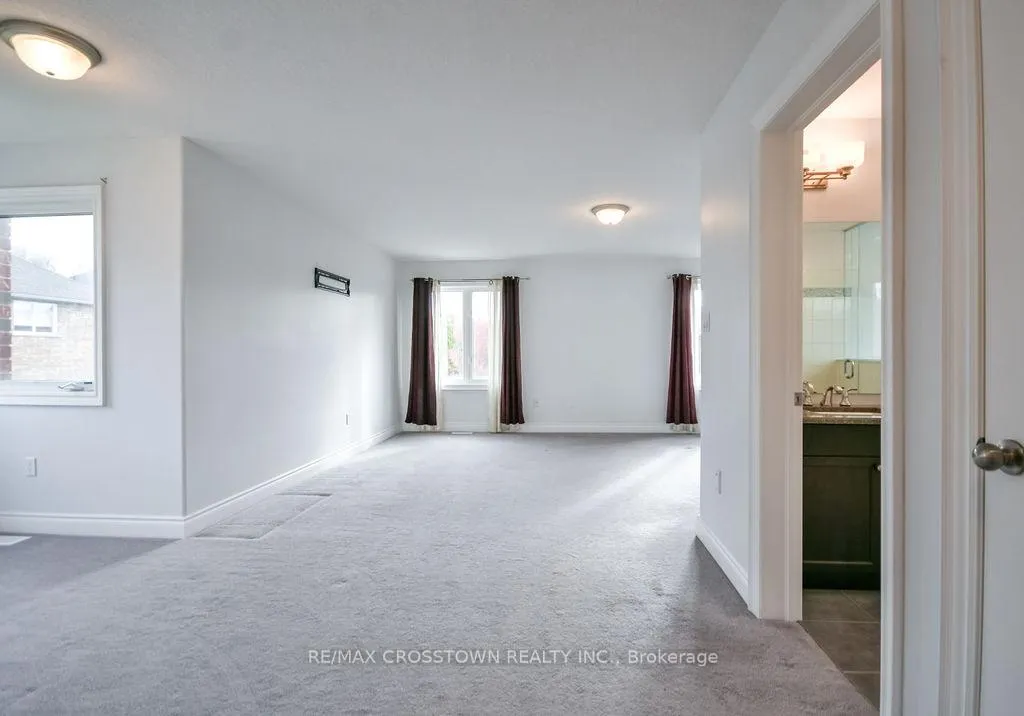 Photo 25 of 45 Imperial Crown Lane, Barrie, Innis-Shore — HOMEH