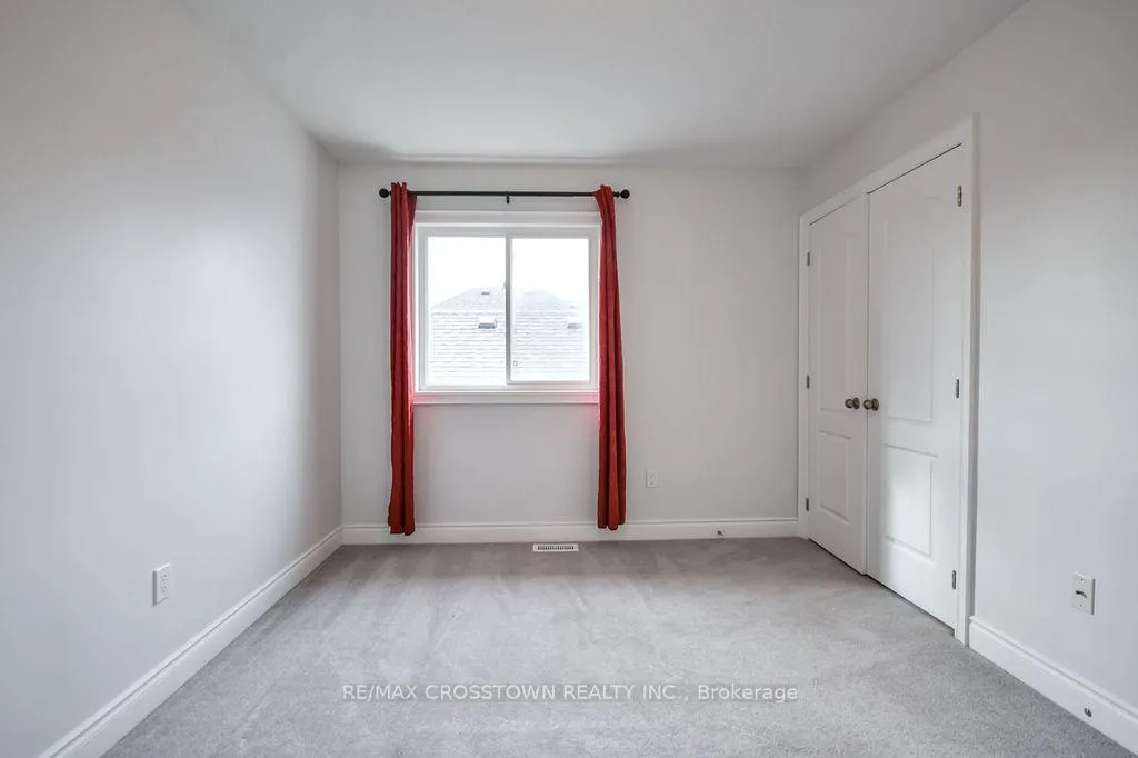 Photo 31 of 45 Imperial Crown Lane, Barrie, Innis-Shore — HOMEH