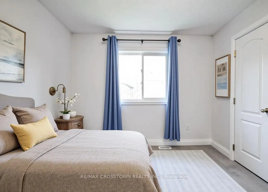 Photo 34 of 45 Imperial Crown Lane, Barrie, Innis-Shore — HOMEH