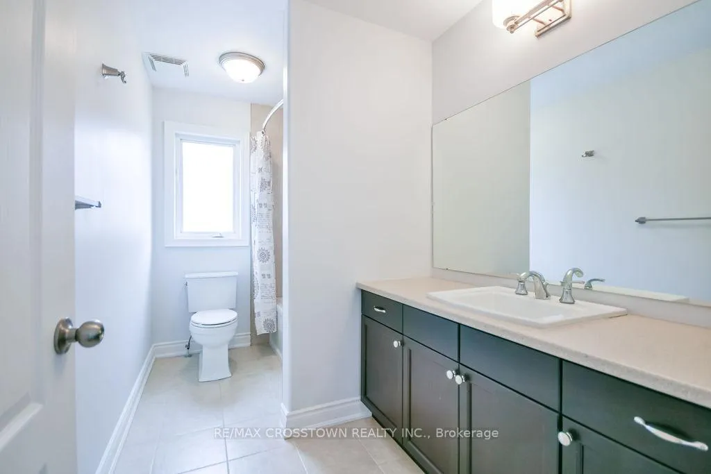 Photo 36 of 45 Imperial Crown Lane, Barrie, Innis-Shore — HOMEH