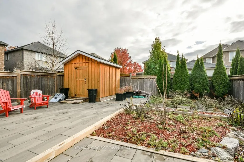 Photo 41 of 45 Imperial Crown Lane, Barrie, Innis-Shore — HOMEH