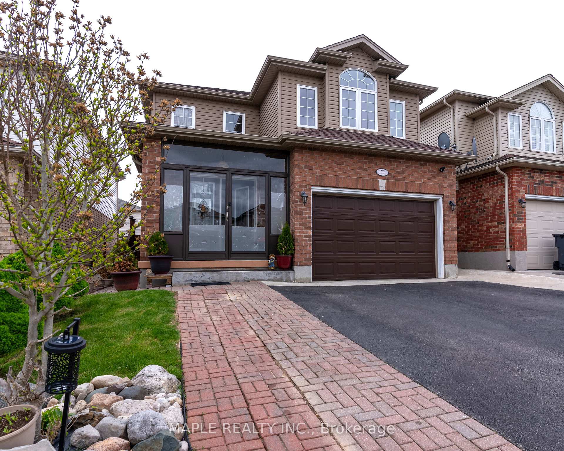 Photo 2 of 177 Curzon Crescent, Guelph, Willow West/Sugarbush/West Acres — HOMEH