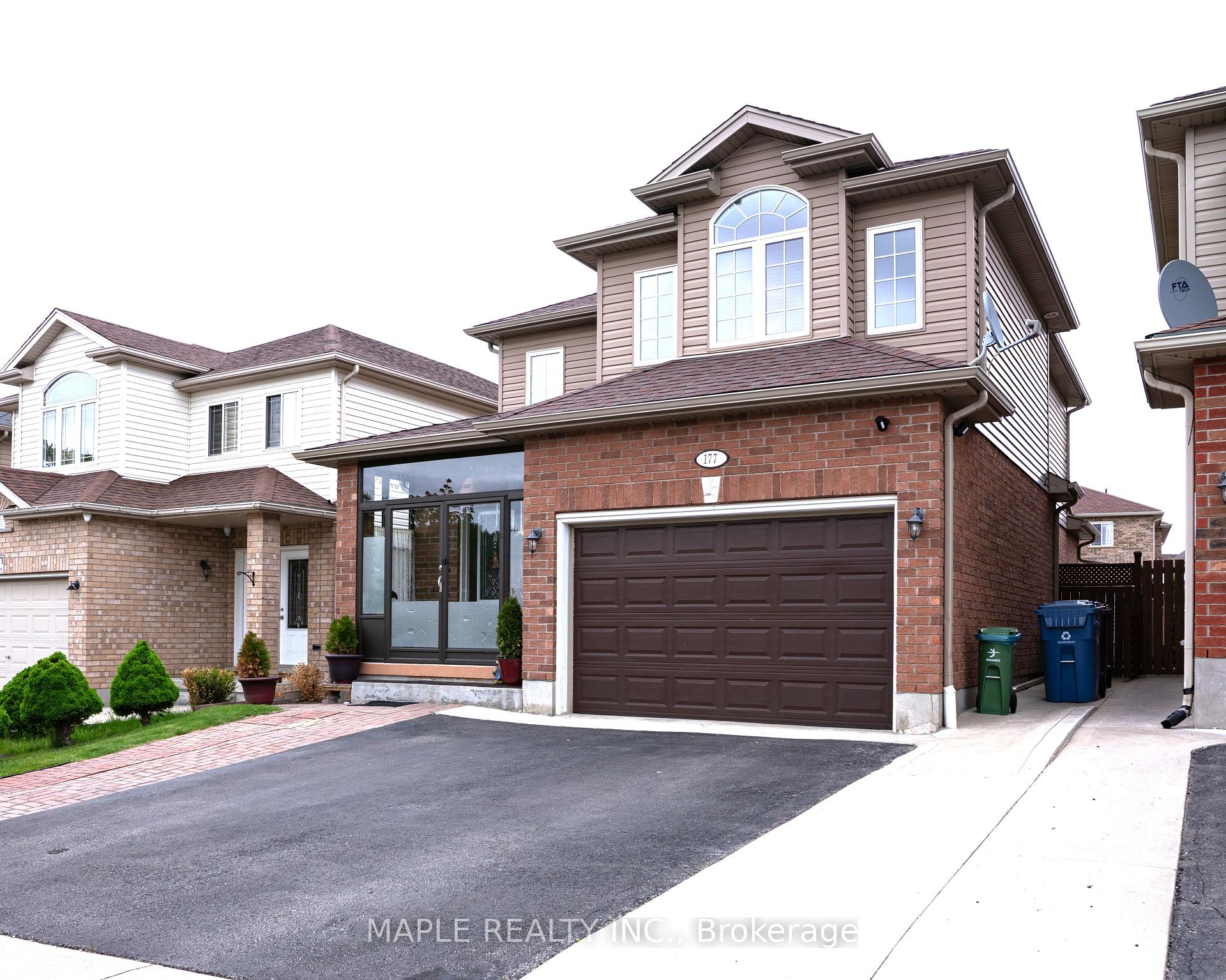 Photo 3 of 177 Curzon Crescent, Guelph, Willow West/Sugarbush/West Acres — HOMEH