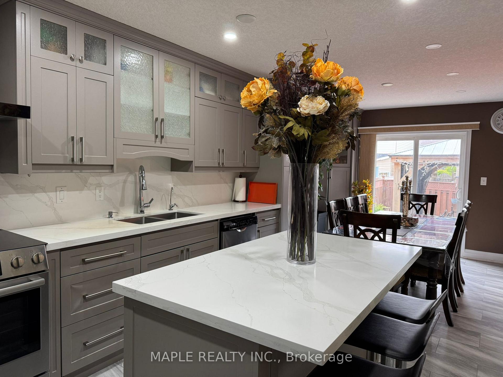 Photo 10 of 177 Curzon Crescent, Guelph, Willow West/Sugarbush/West Acres — HOMEH