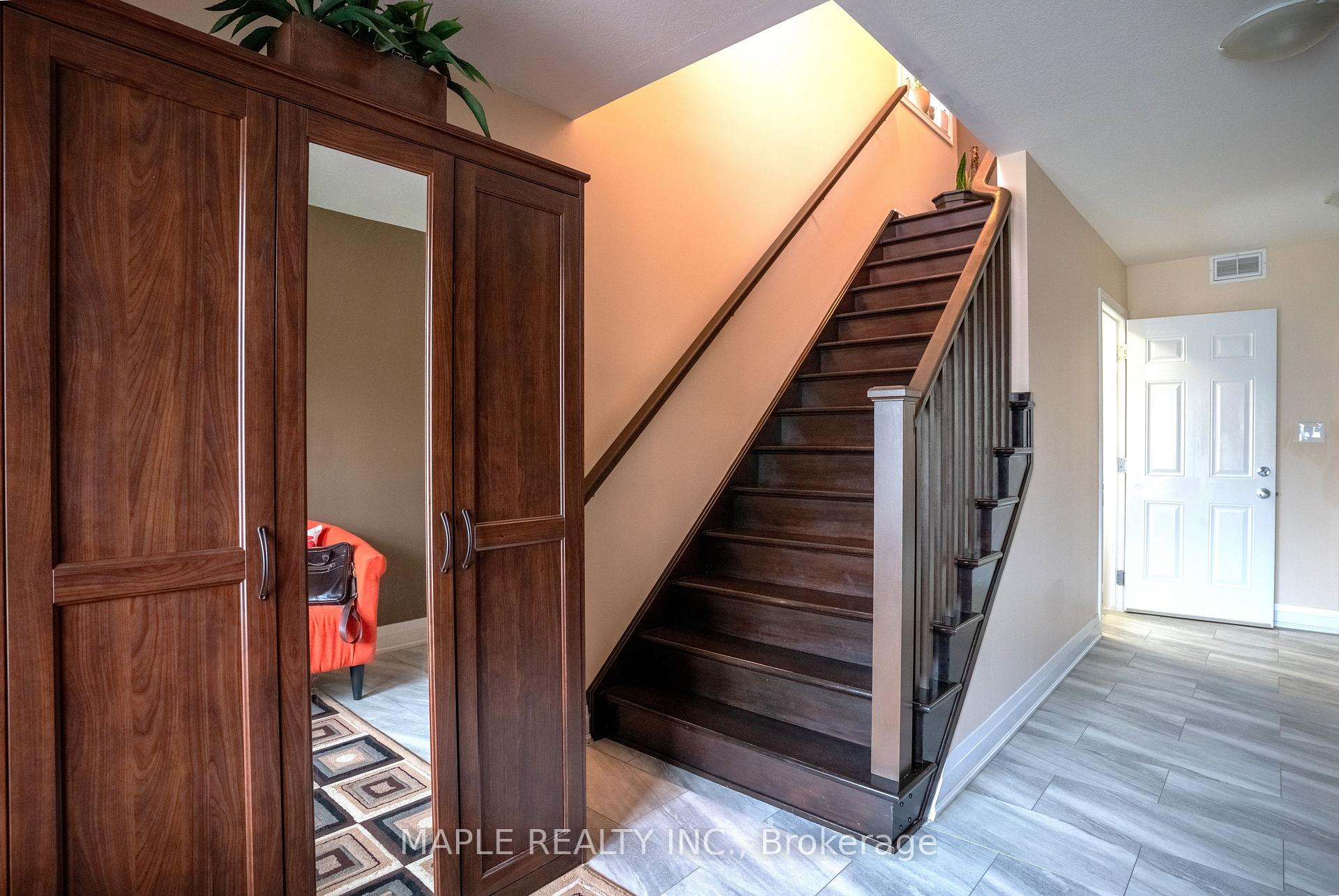 Photo 25 of 177 Curzon Crescent, Guelph, Willow West/Sugarbush/West Acres — HOMEH