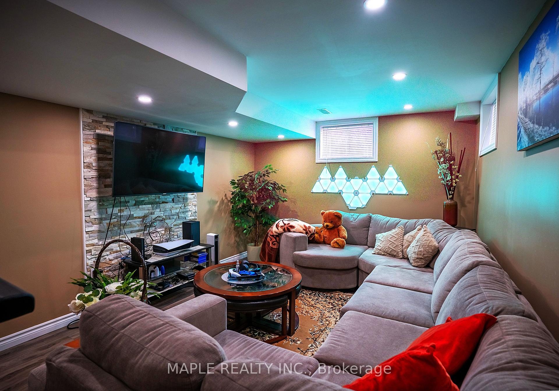 Photo 26 of 177 Curzon Crescent, Guelph, Willow West/Sugarbush/West Acres — HOMEH