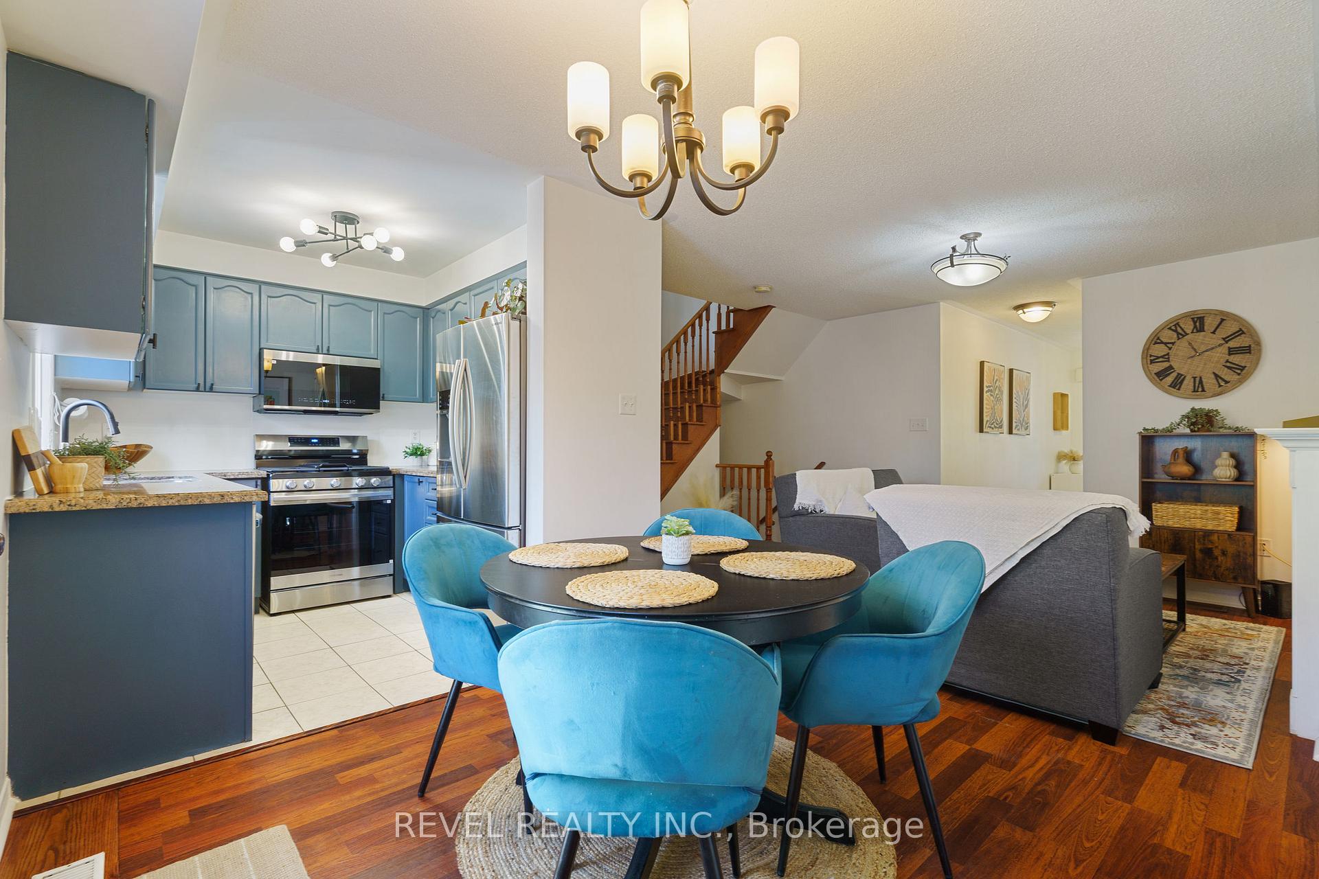 Photo 8 of 14 Fox Run, Hamilton, Waterdown — HOMEH