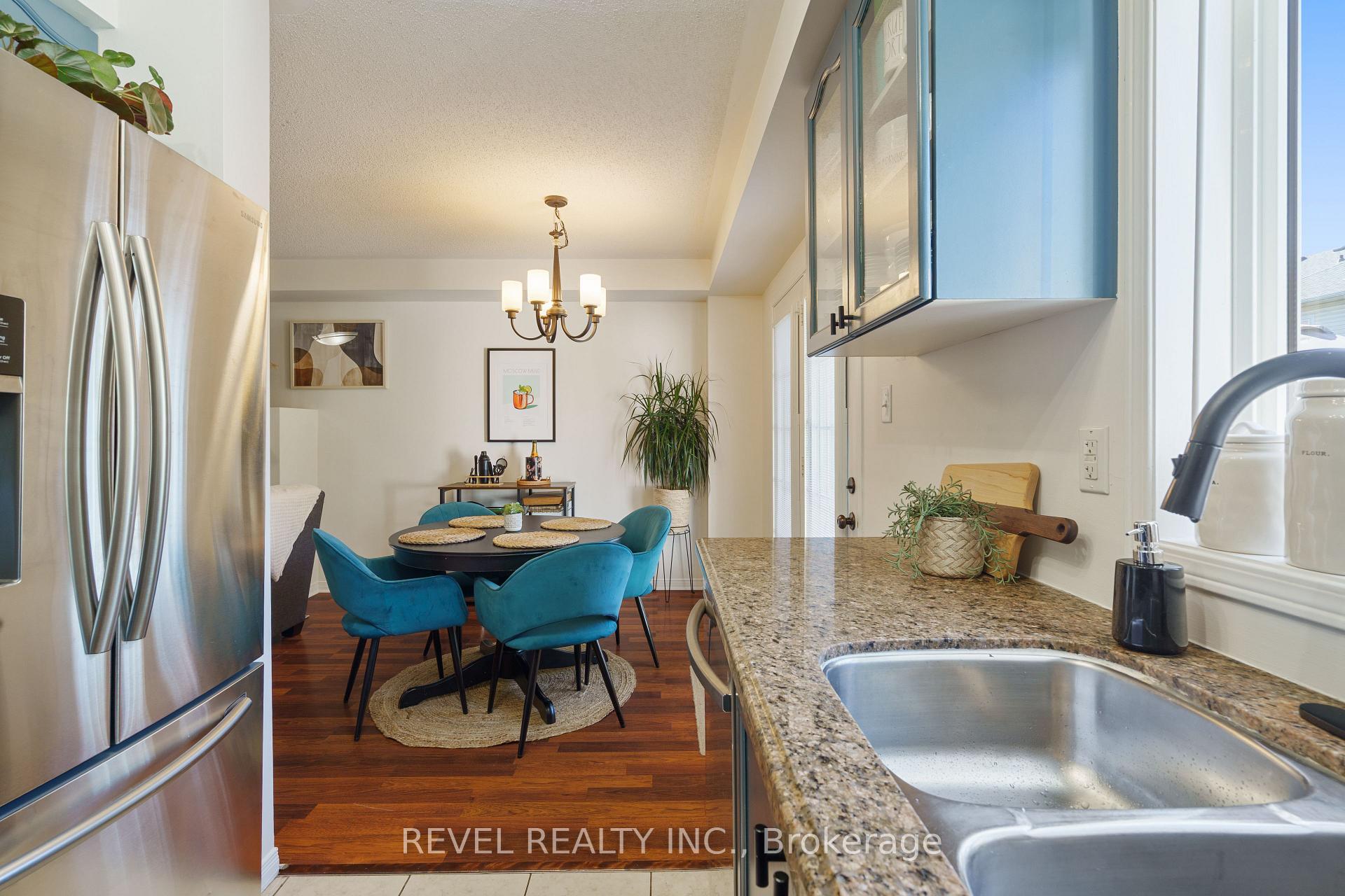 Photo 16 of 14 Fox Run, Hamilton, Waterdown — HOMEH