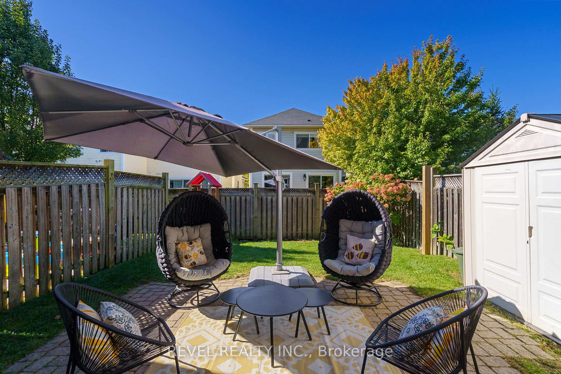 Photo 37 of 14 Fox Run, Hamilton, Waterdown — HOMEH