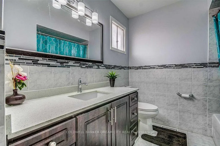 Photo 7 of Unit Upper Unit, 338 Royal Salisbury Way, Brampton, Madoc — HOMEH