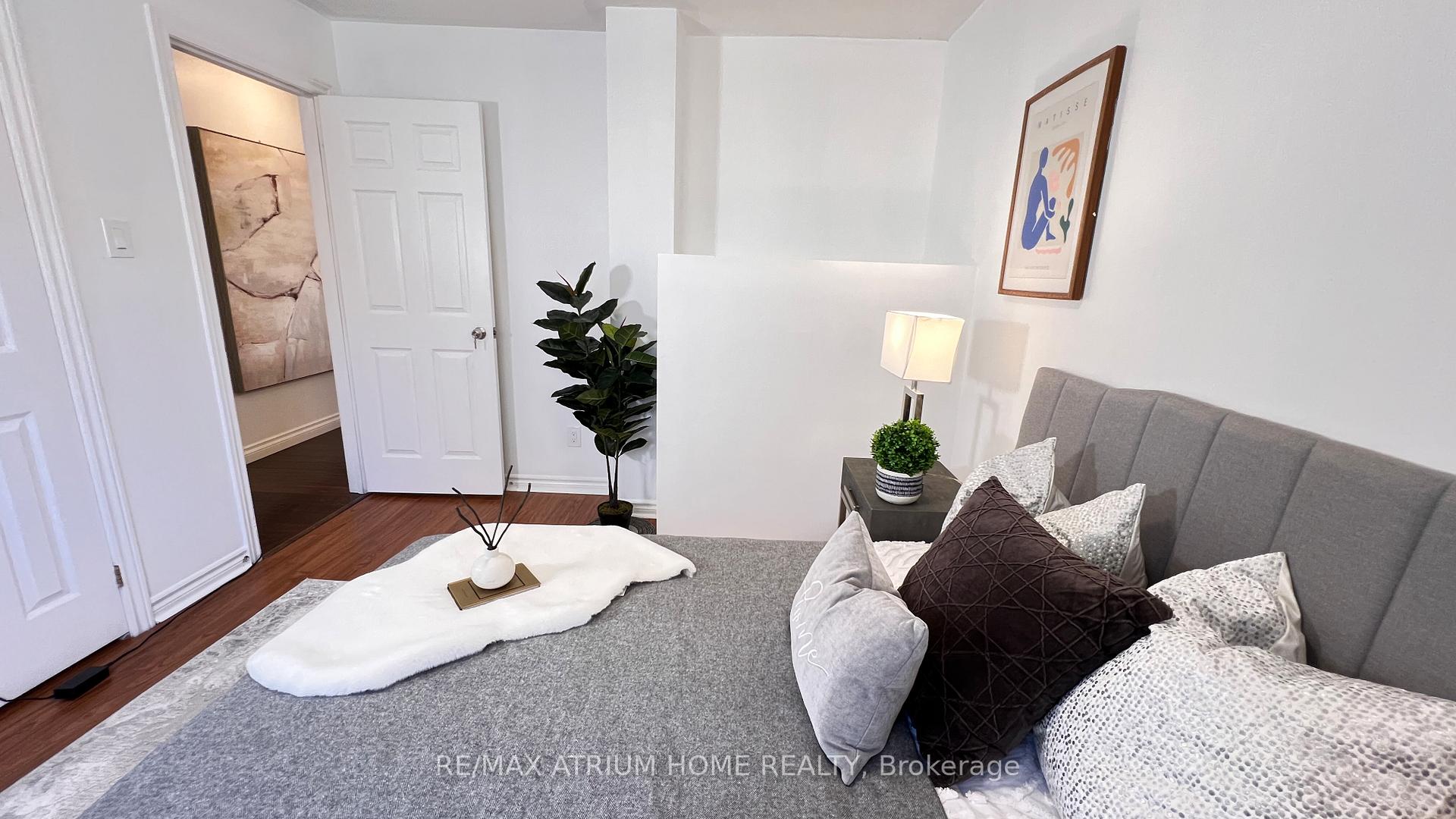 Photo 13 of 124 Monique Crescent, Barrie, East Bayfield — HOMEH