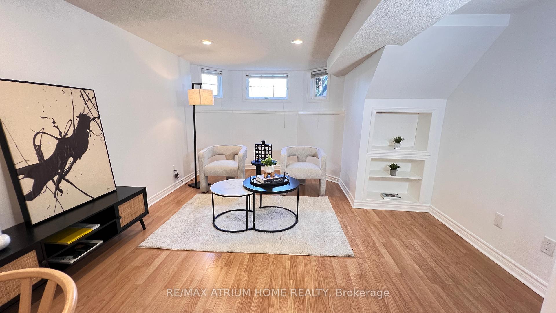 Photo 11 of 124 Monique Crescent, Barrie, East Bayfield — HOMEH