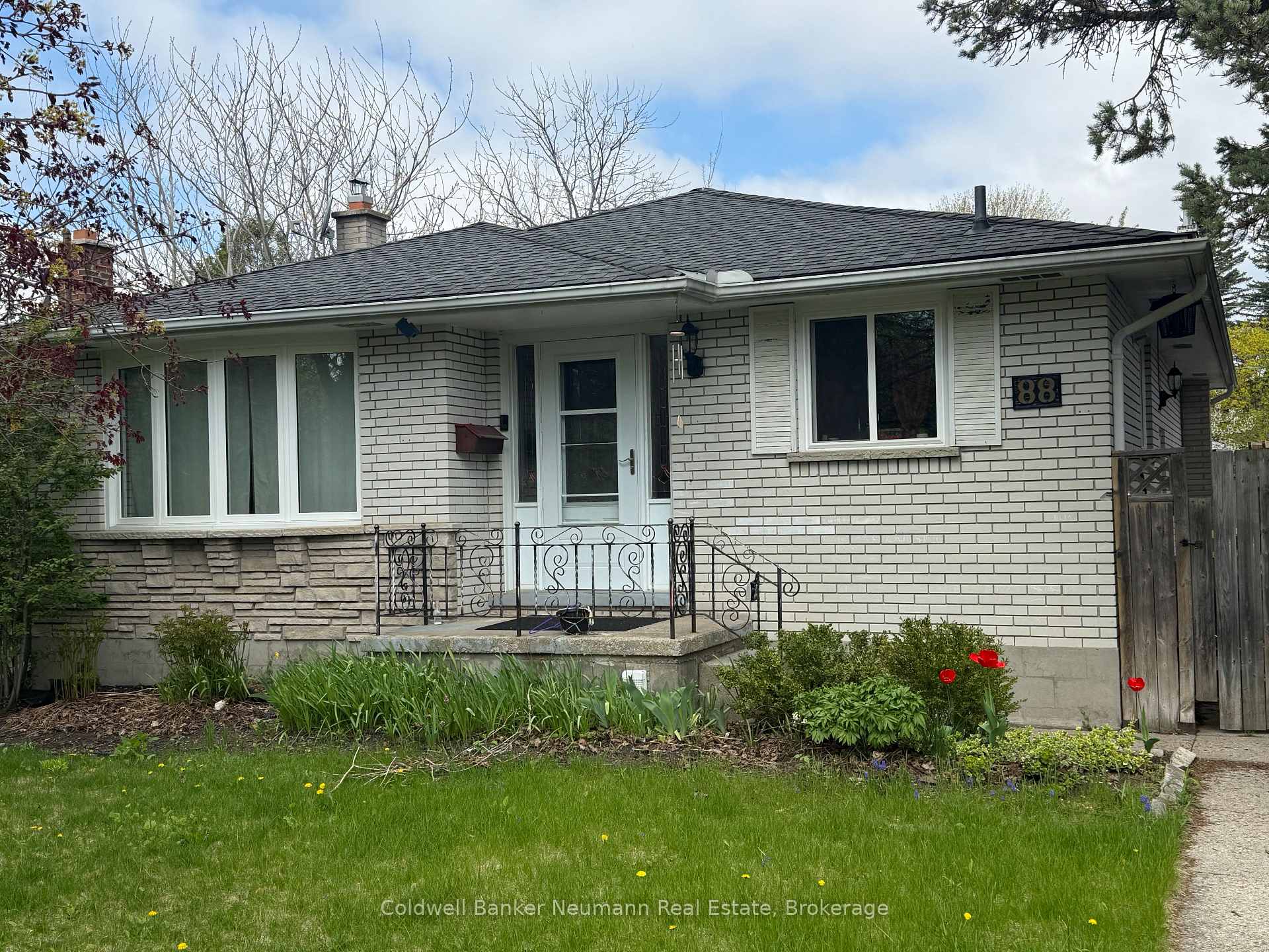 Front of 88 Glenburnie Drive