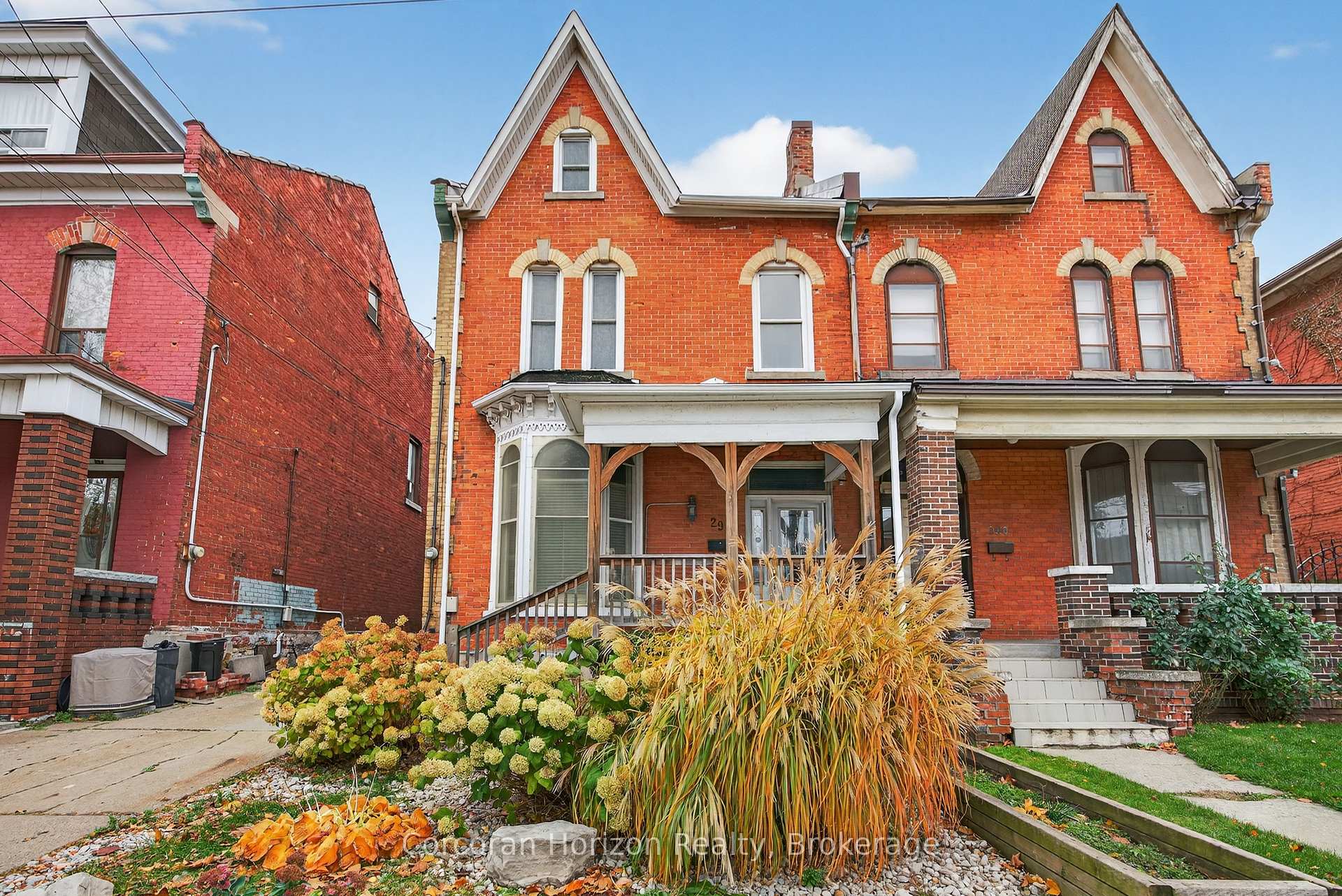 Front of 292 John Street N