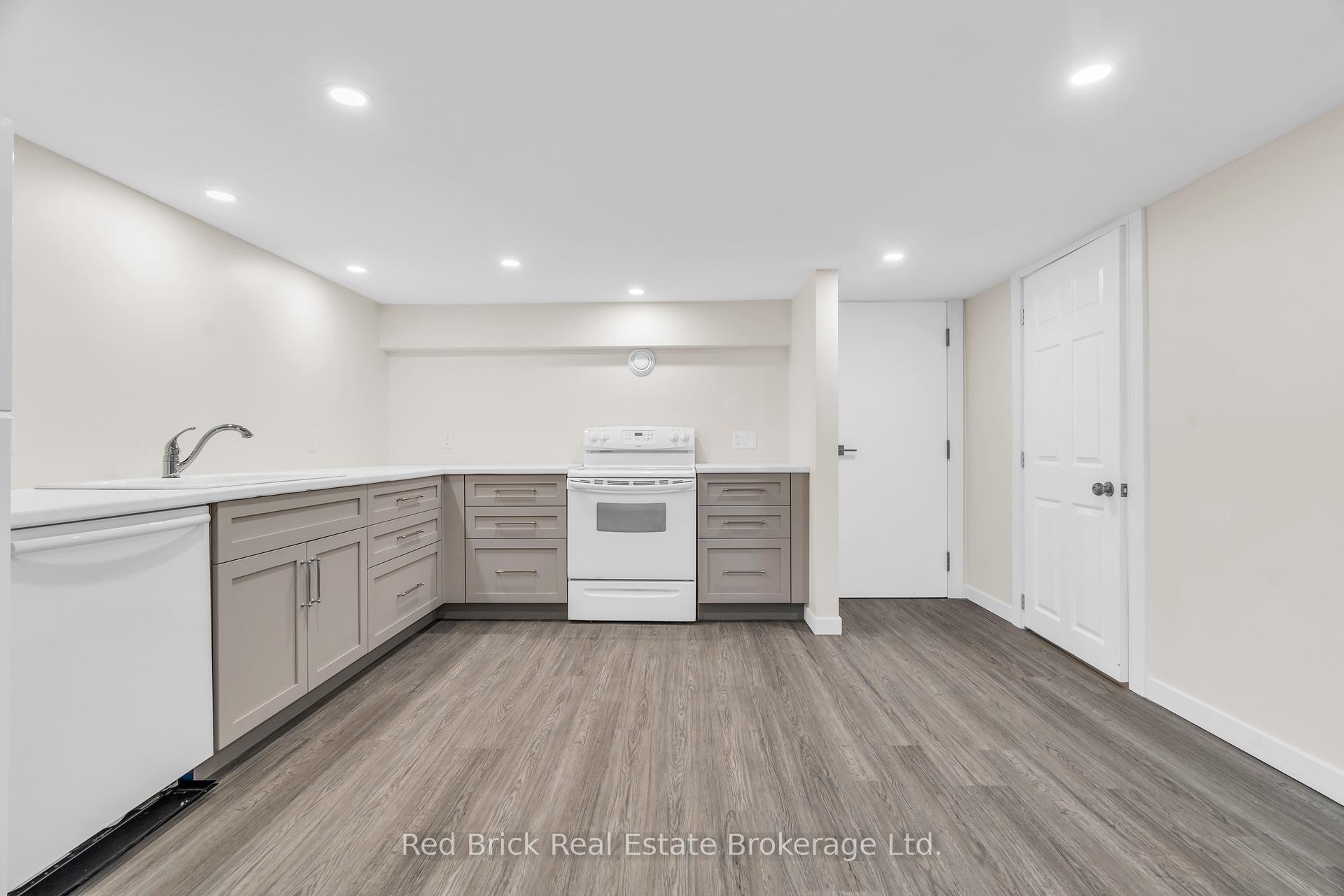 Photo 23 of 15 Clearview Street, Guelph, Grange Road — HOMEH
