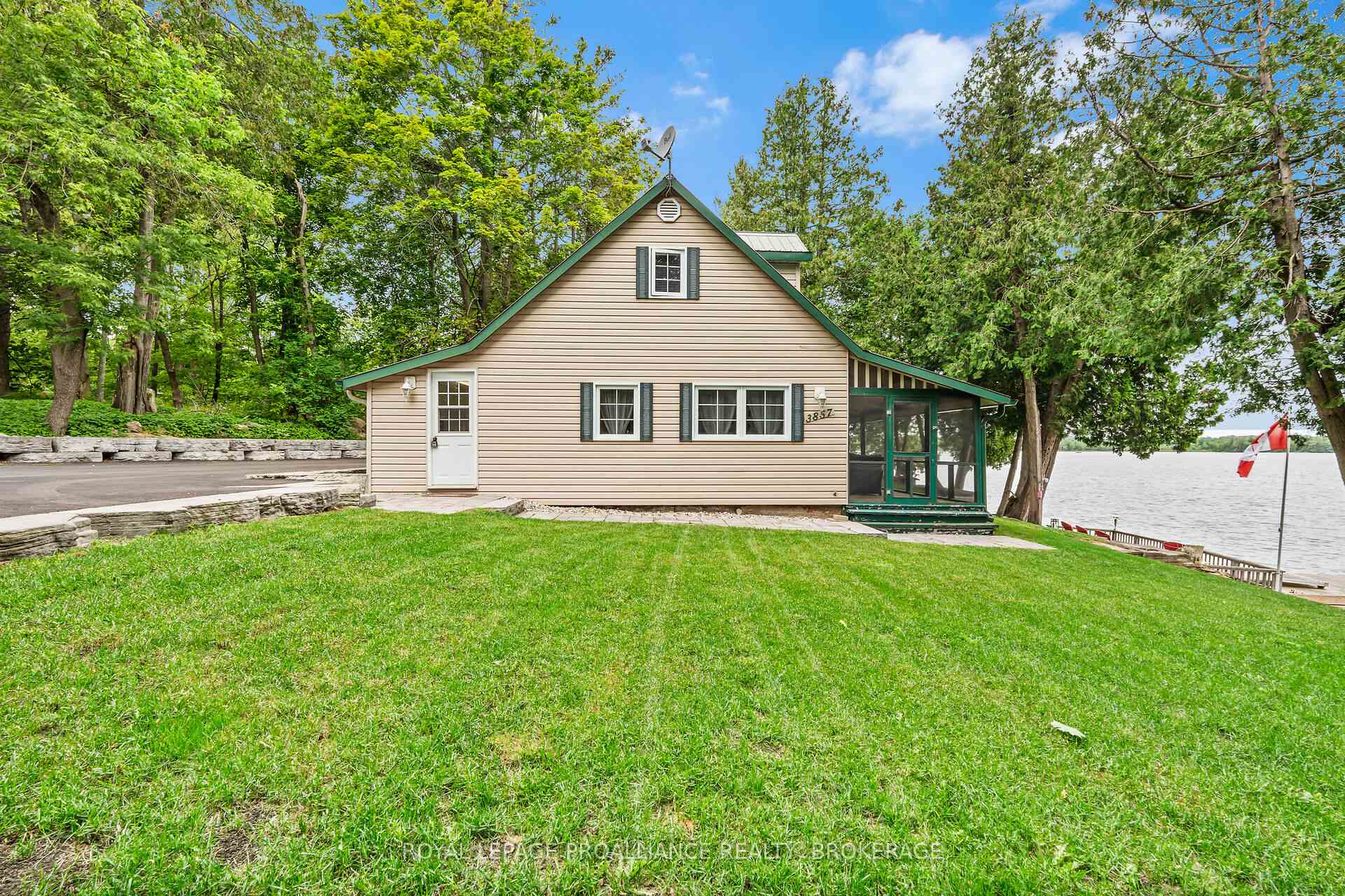 Photo 4 of 3857 Corkey Road, Frontenac, Frontenac South — HOMEH