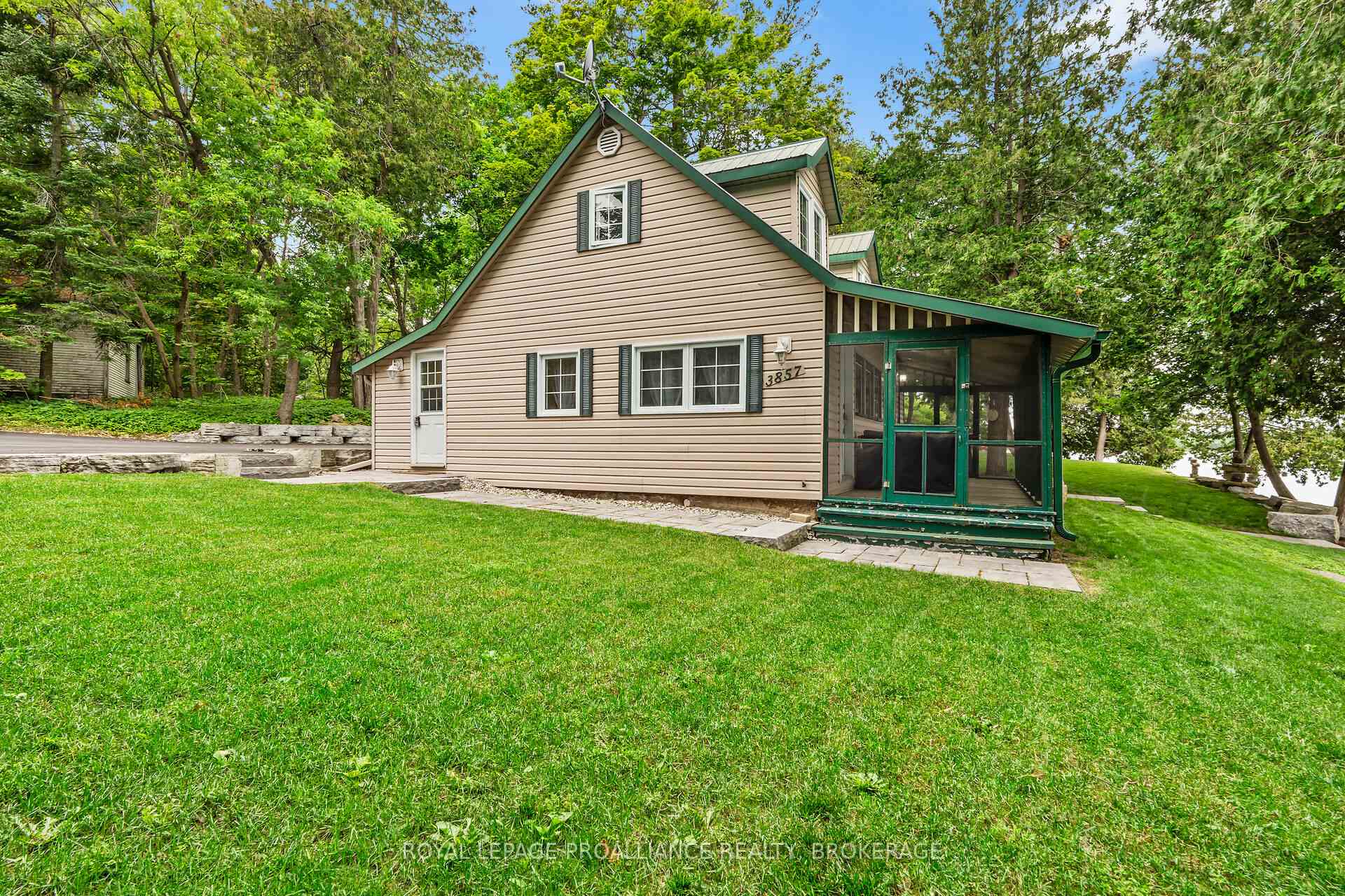 Photo 5 of 3857 Corkey Road, Frontenac, Frontenac South — HOMEH