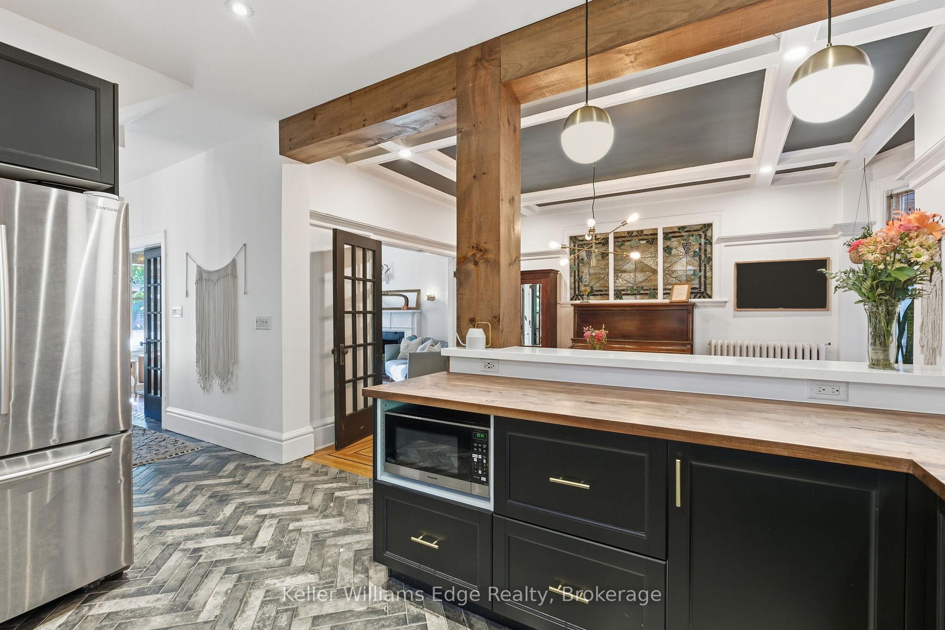 Photo 16 of 102 Spadina Avenue, Hamilton, Stipley — HOMEH
