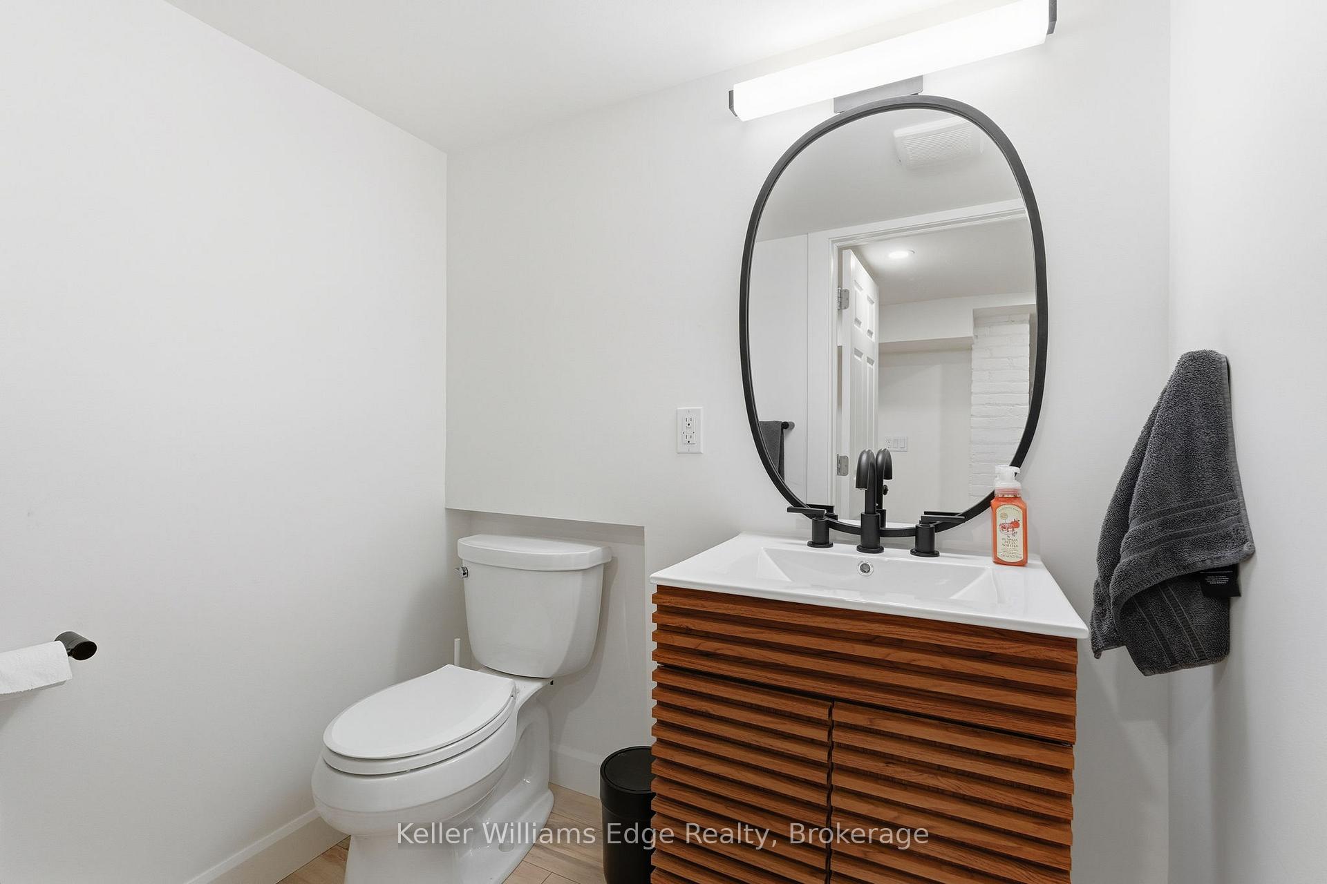 Photo 40 of 102 Spadina Avenue, Hamilton, Stipley — HOMEH