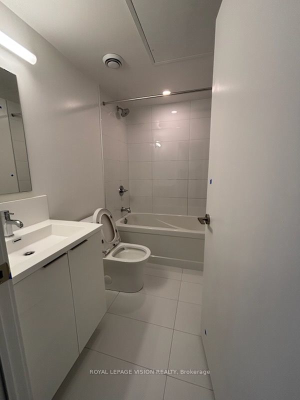 Photo 12 of Unit 2621, 230 Simcoe Street, Toronto, Kensington-Chinatown — HOMEH