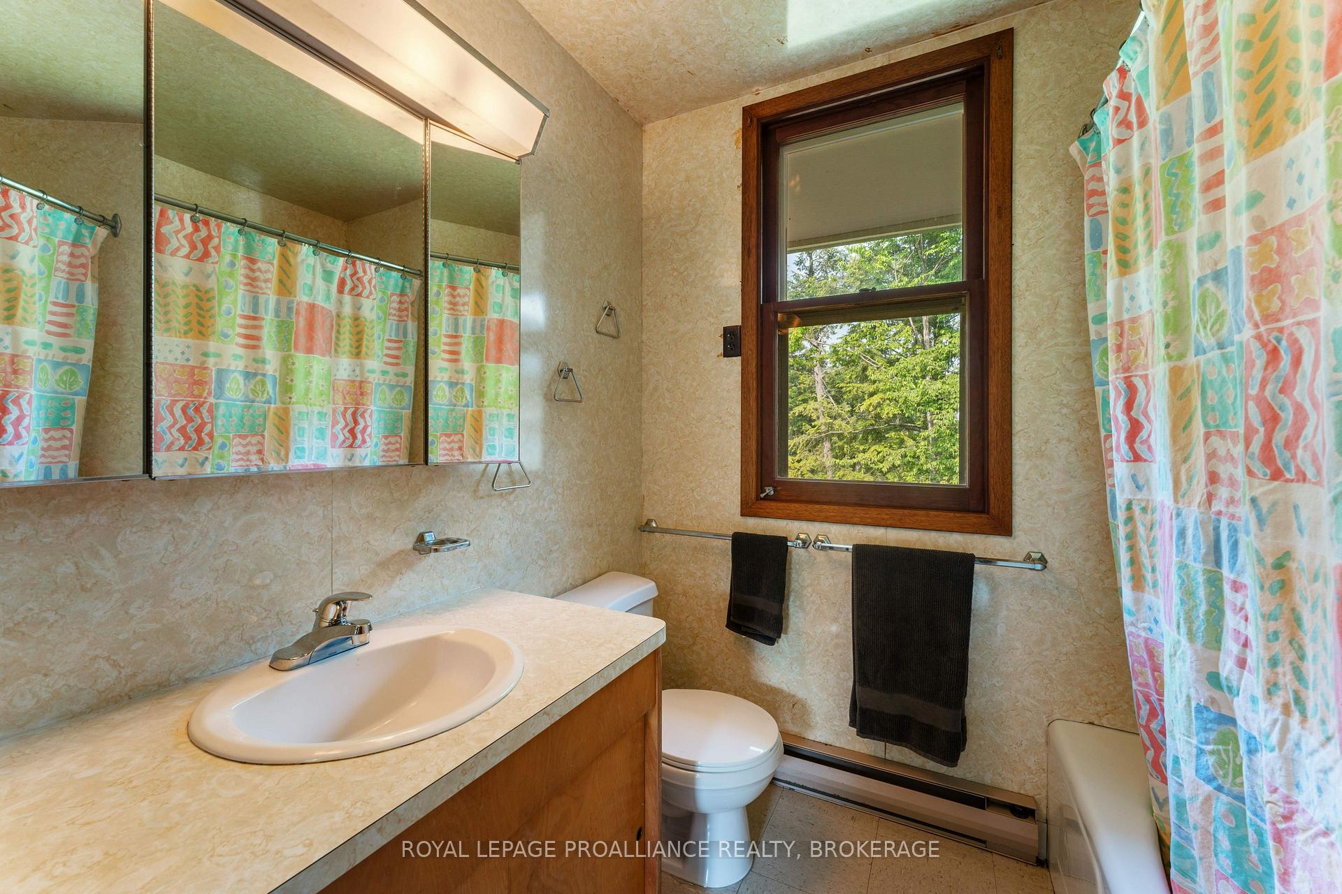 Photo 12 of 4627 Carrying Place Road, Frontenac, Frontenac South — HOMEH