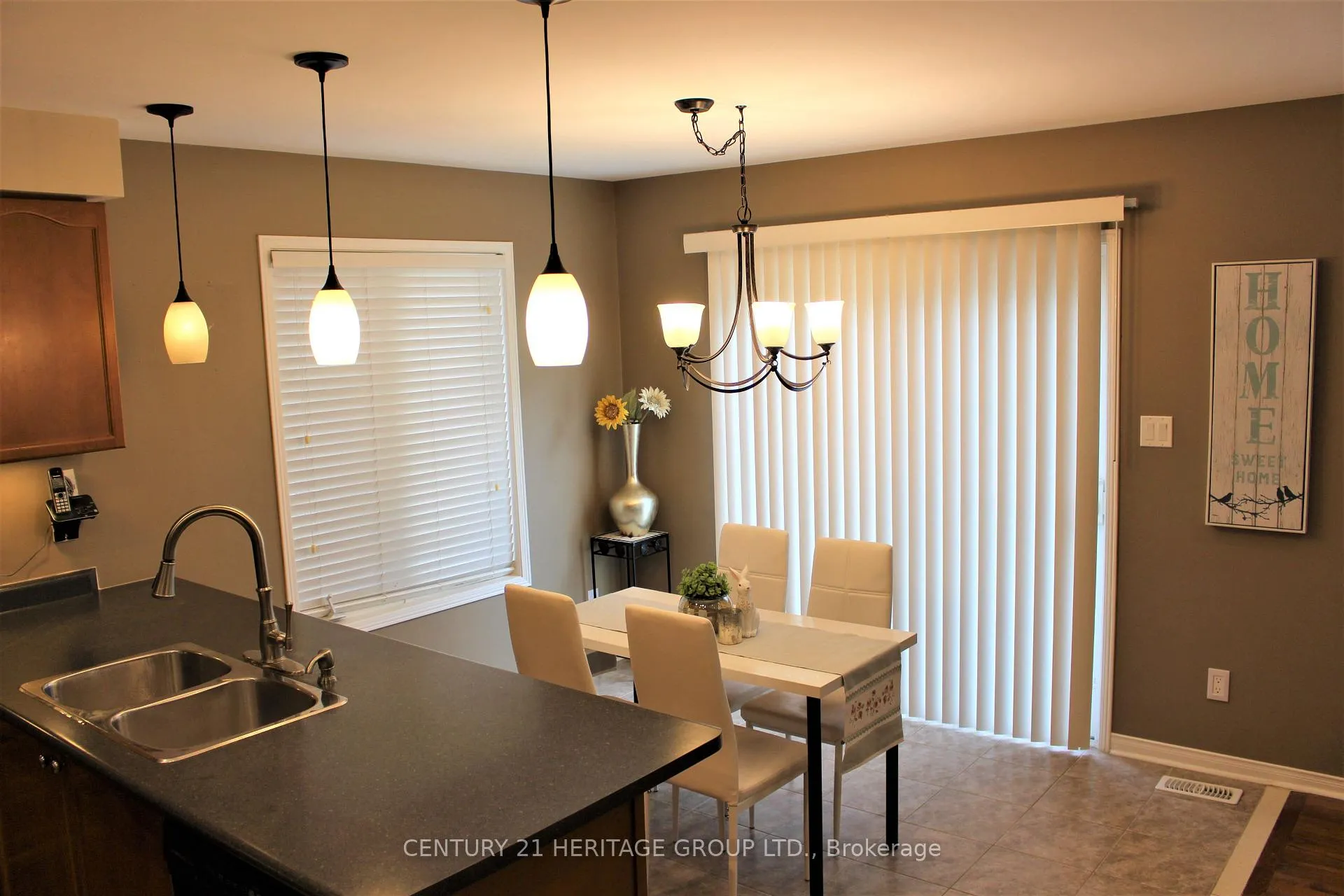 Photo 7 of 185 River Ridge Boulevard, Aurora, Bayview Northeast — HOMEH