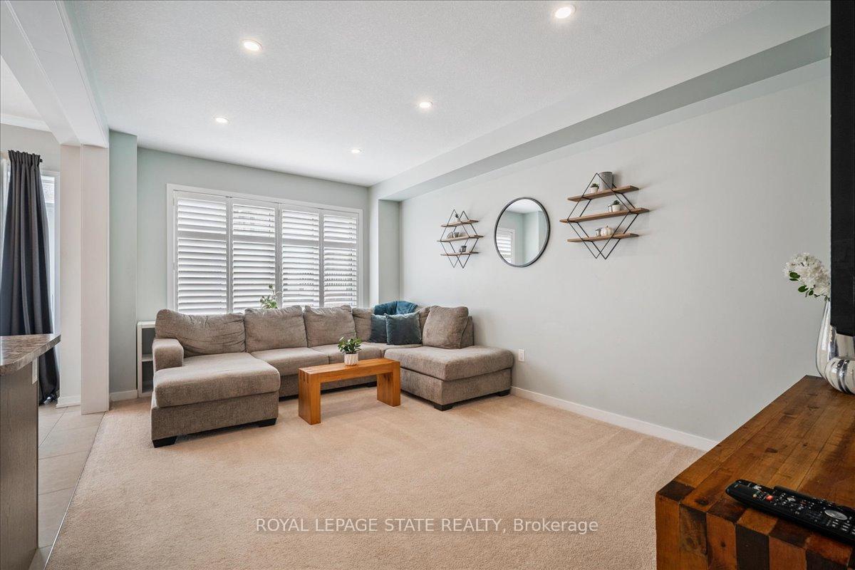 Photo 17 of 19 Prestwick Street, Hamilton, Stoney Creek Mountain — HOMEH