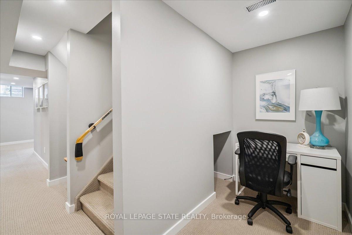Photo 38 of 19 Prestwick Street, Hamilton, Stoney Creek Mountain — HOMEH