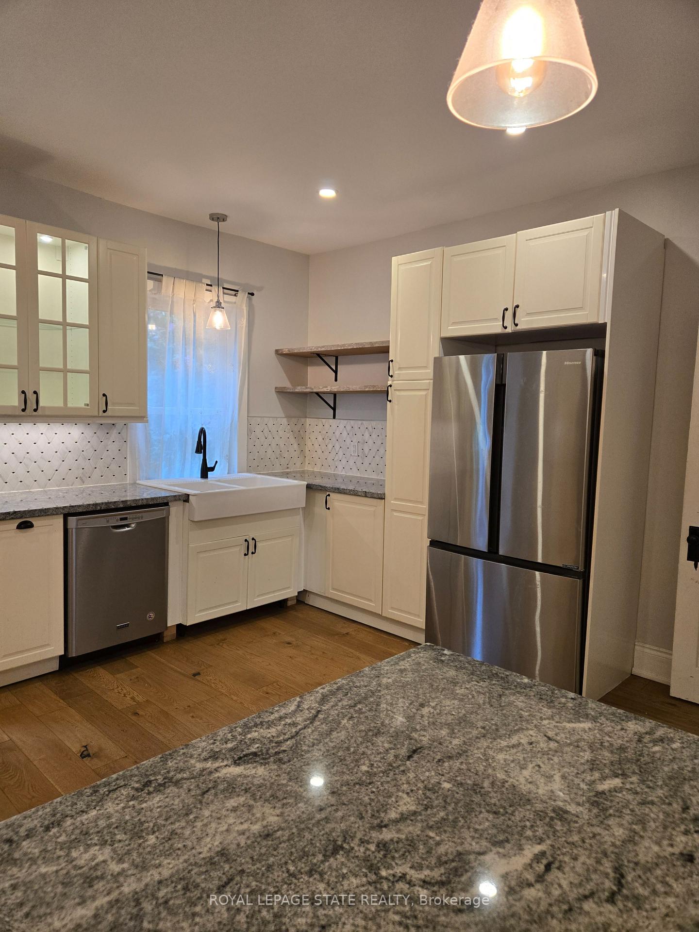 Photo 3 of 22 Burlington Street E, Hamilton, North End — HOMEH