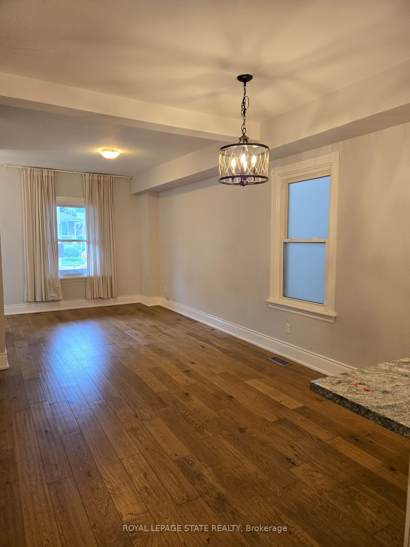 Photo 4 of 22 Burlington Street E, Hamilton, North End — HOMEH