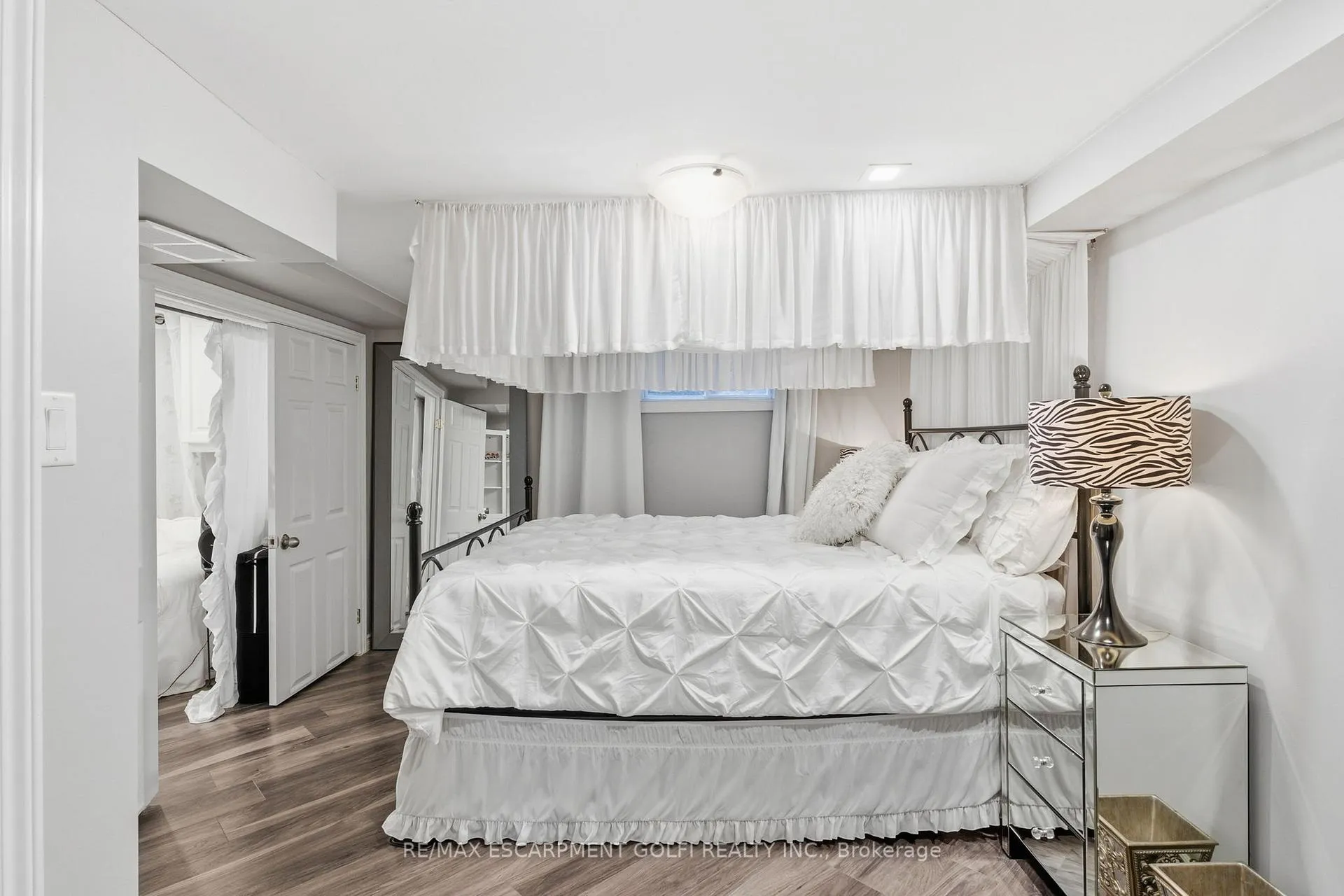 Photo 21 of 564 Walmer Road, Hamilton, McQuesten — HOMEH