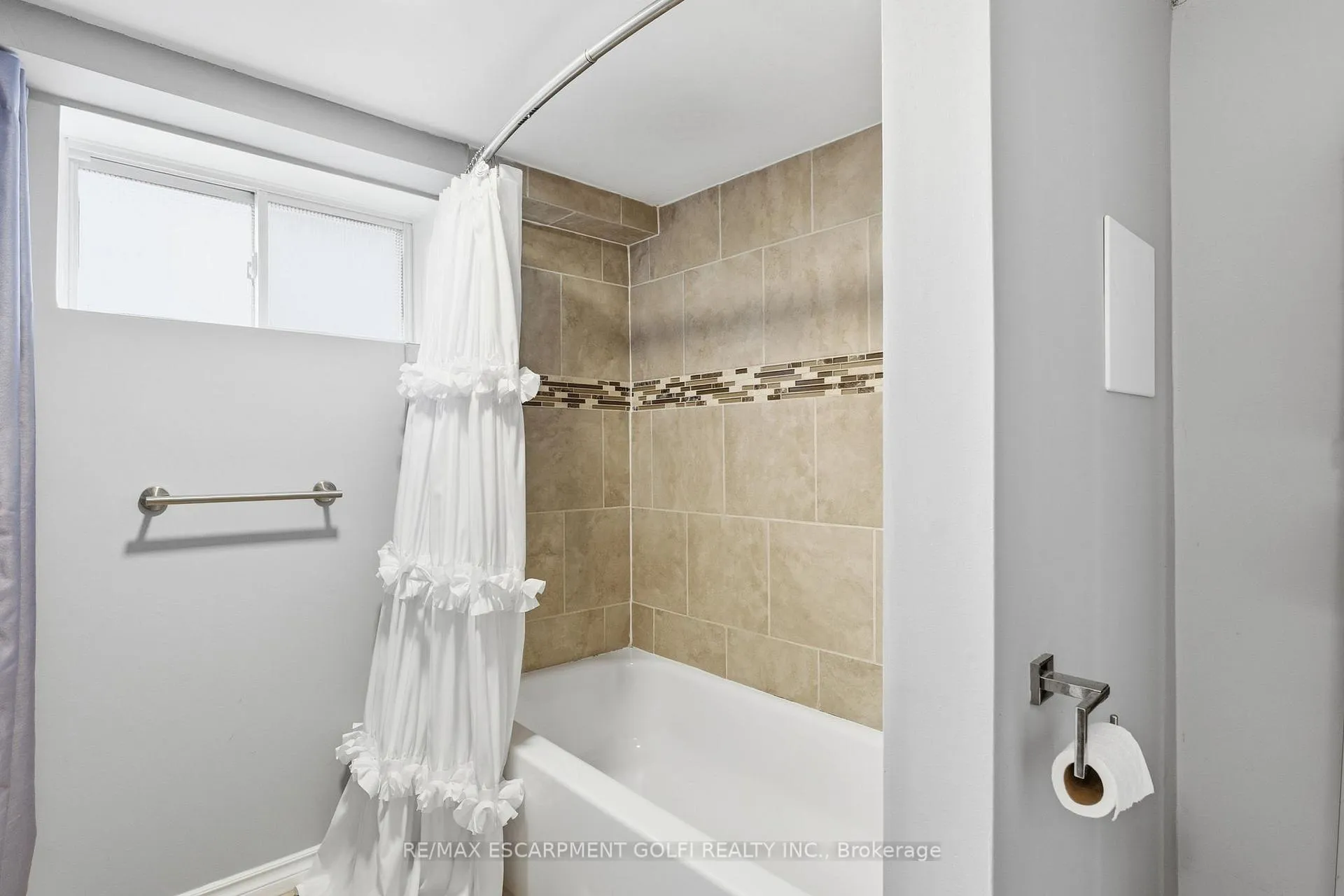 Photo 25 of 564 Walmer Road, Hamilton, McQuesten — HOMEH