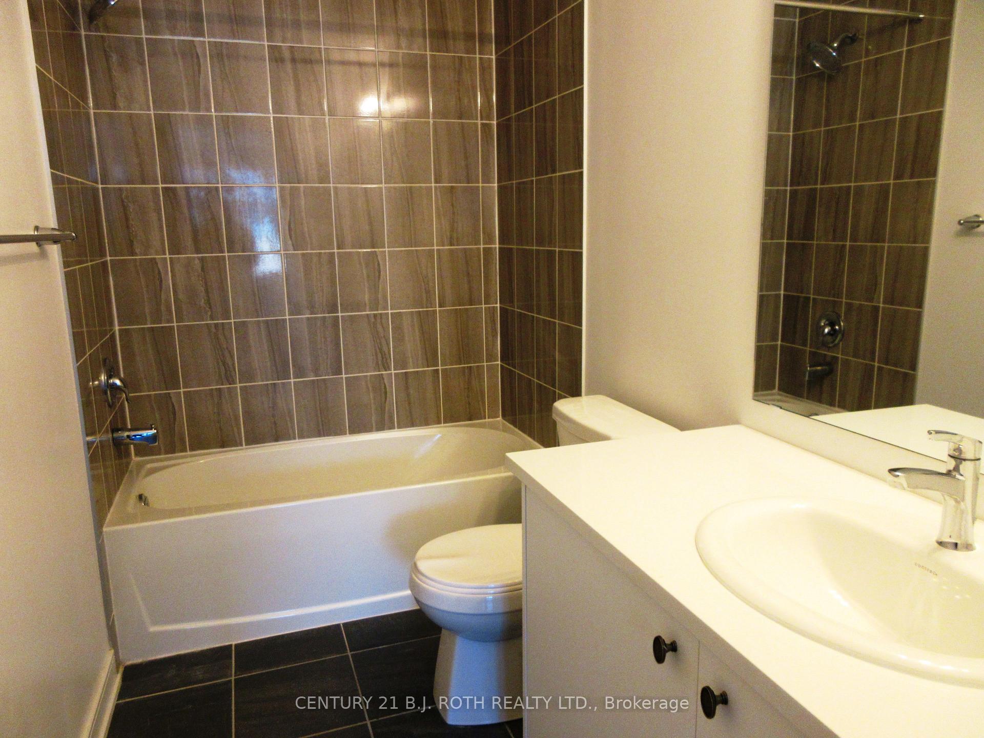 Photo 8 of 44 Red Maple Lane, Barrie, Innis-Shore — HOMEH