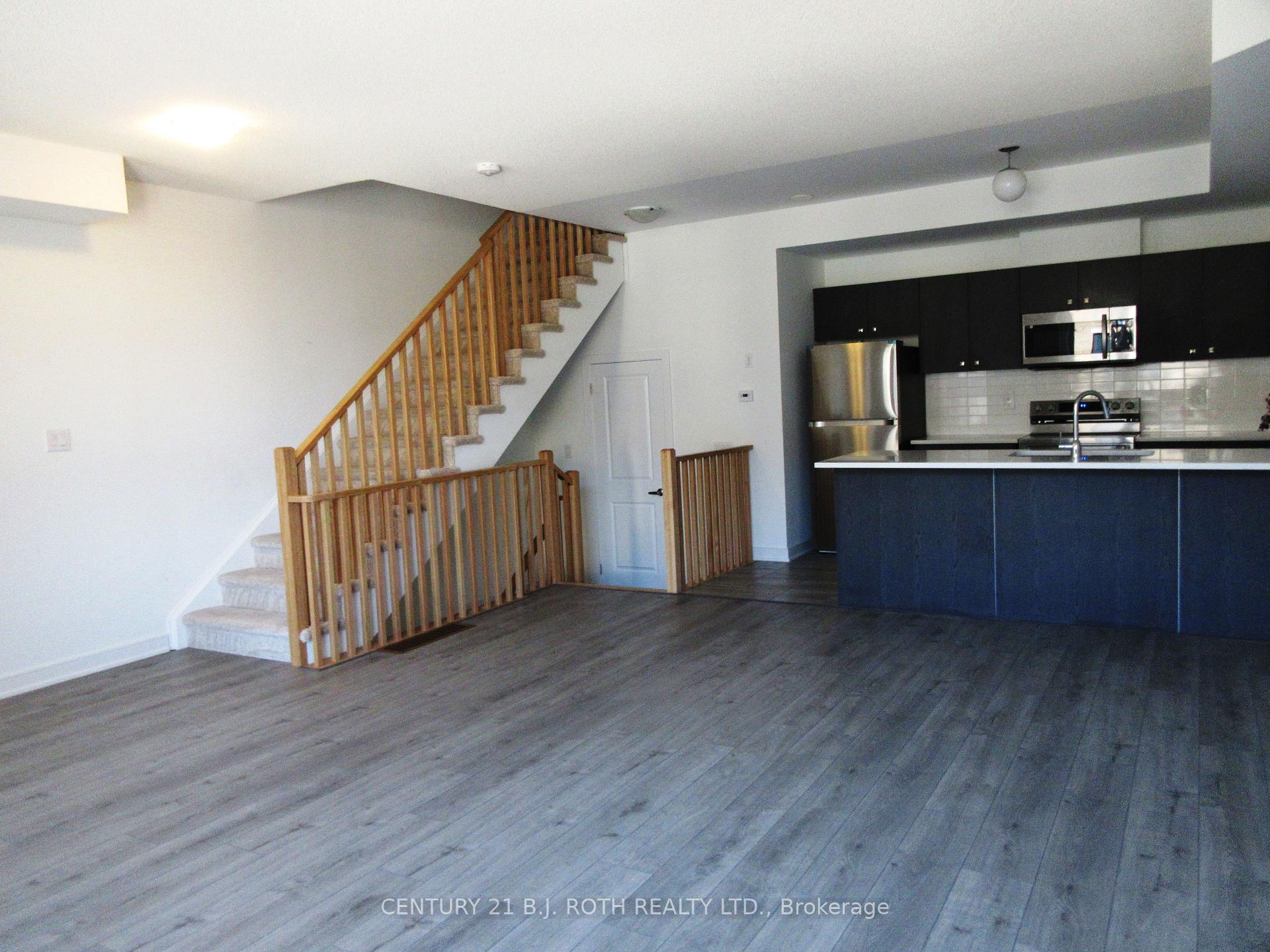 Photo 11 of 44 Red Maple Lane, Barrie, Innis-Shore — HOMEH