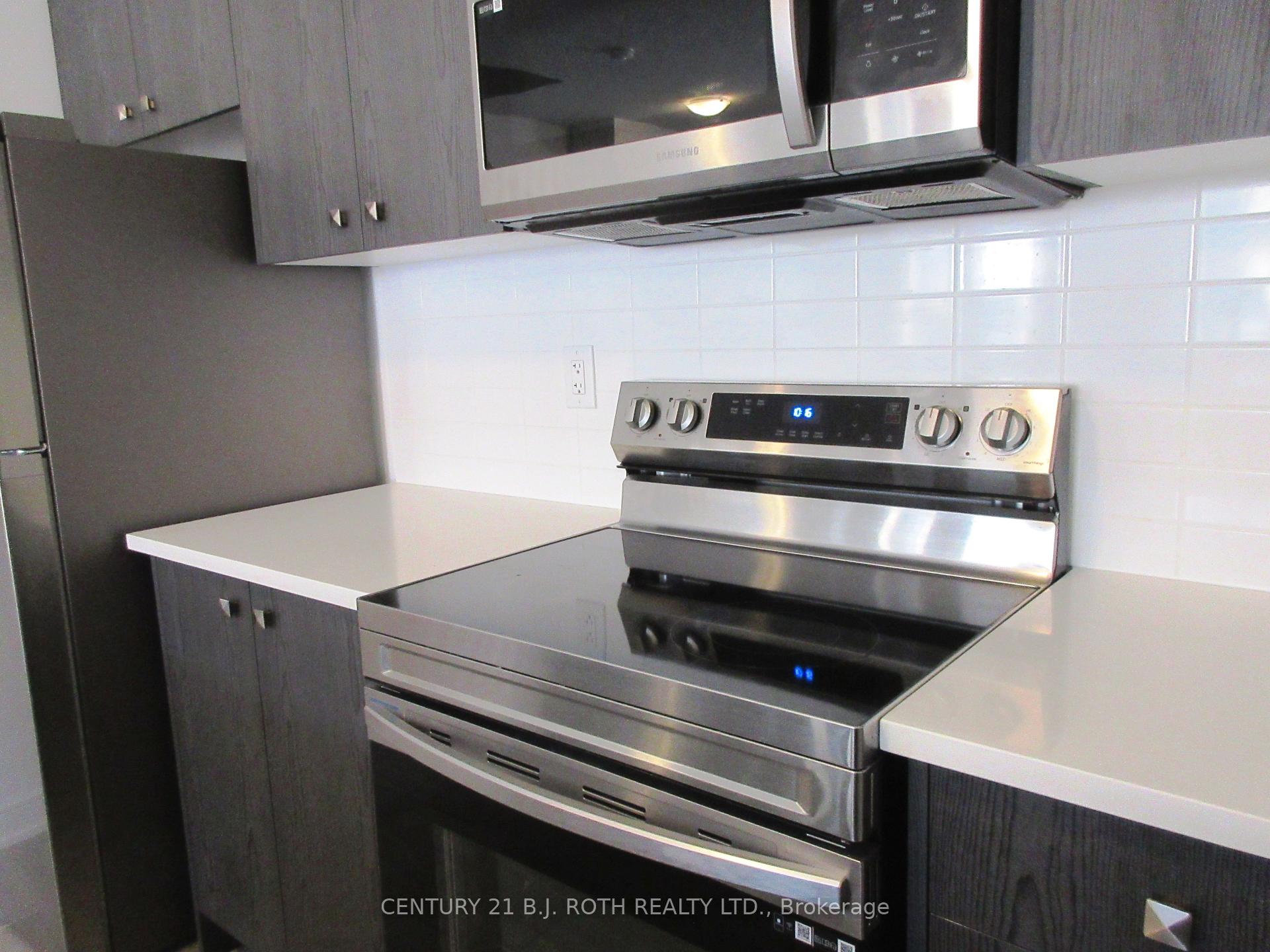 Photo 12 of 44 Red Maple Lane, Barrie, Innis-Shore — HOMEH