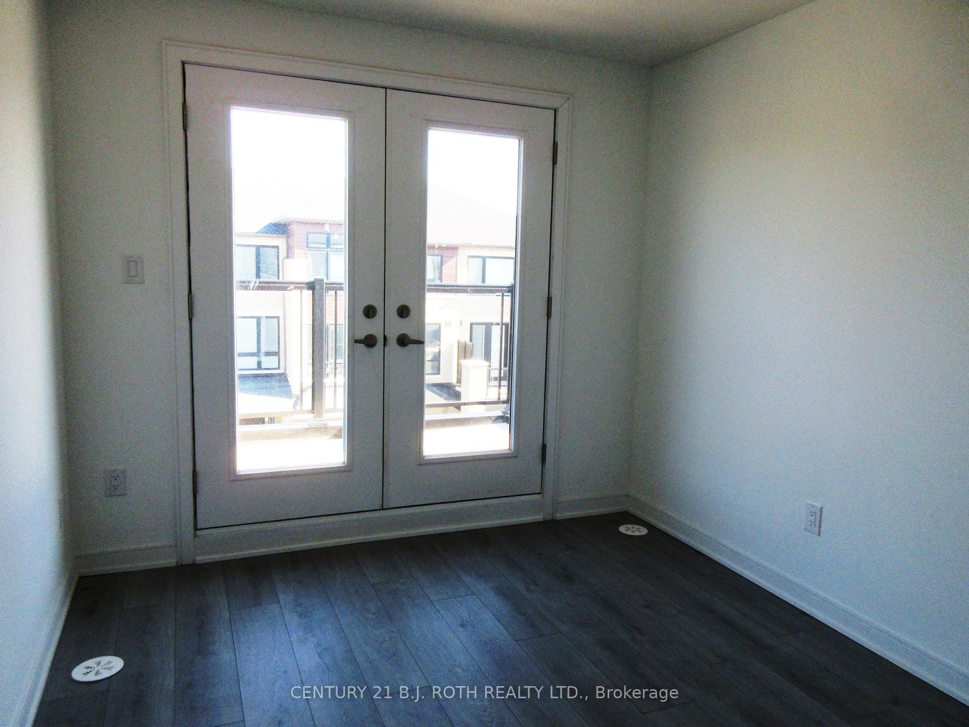 Photo 17 of 44 Red Maple Lane, Barrie, Innis-Shore — HOMEH
