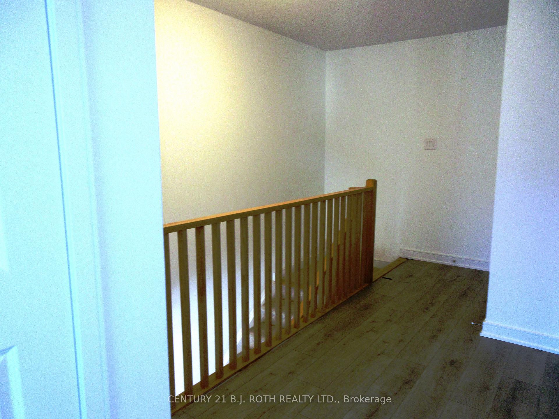 Photo 19 of 44 Red Maple Lane, Barrie, Innis-Shore — HOMEH