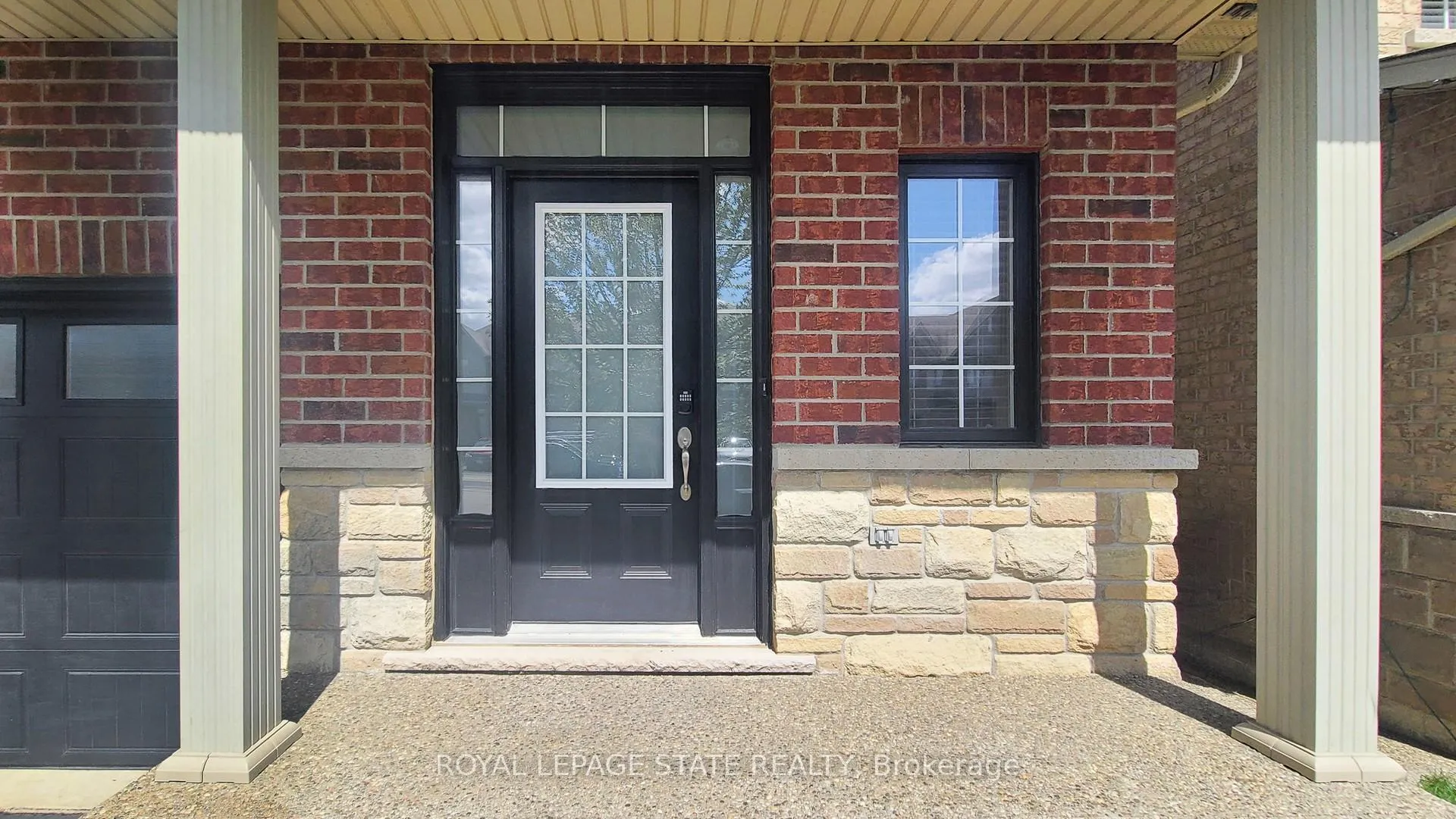 Photo 4 of 50 Bankfield Crescent, Hamilton, Stoney Creek Mountain — HOMEH