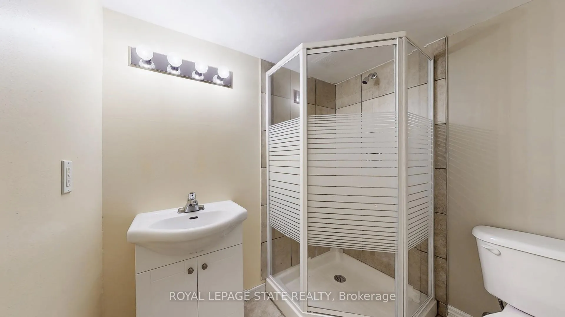 Photo 40 of 50 Bankfield Crescent, Hamilton, Stoney Creek Mountain — HOMEH