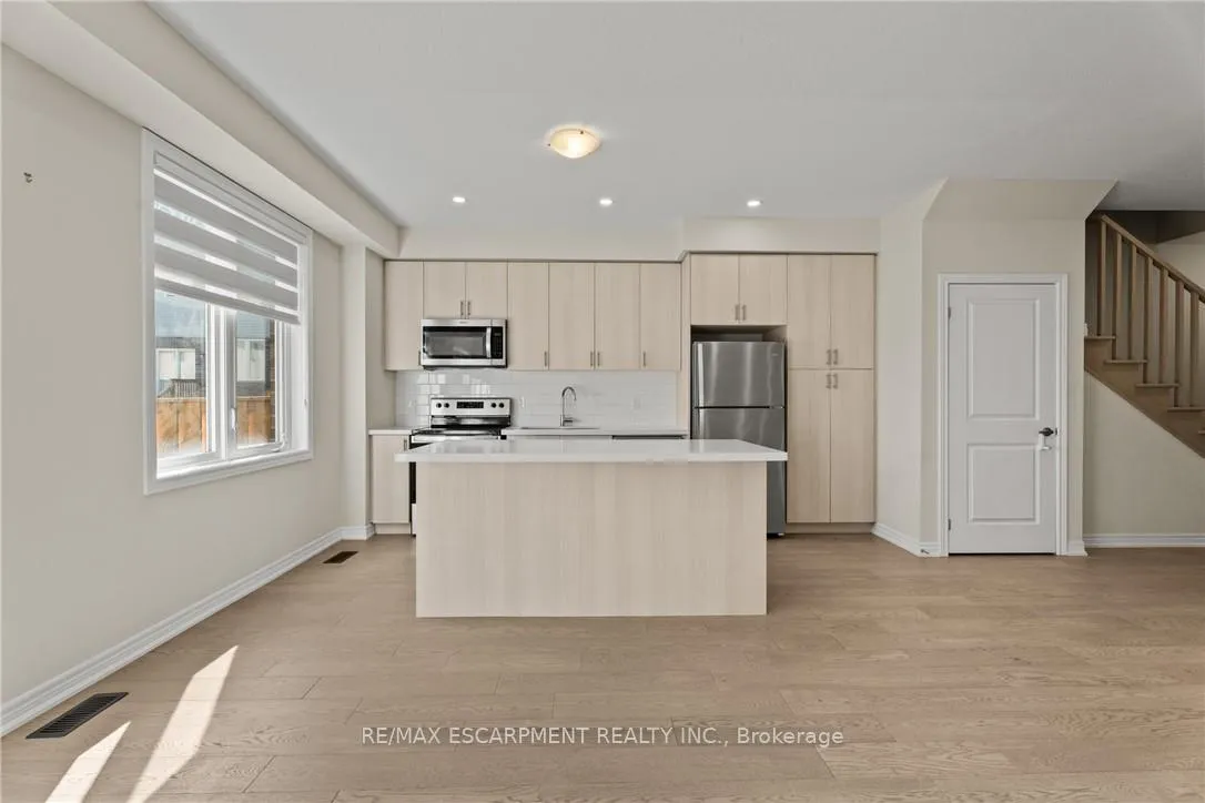 Photo 7 of 8 Linden Park Lane, Hamilton, Hill Park — HOMEH