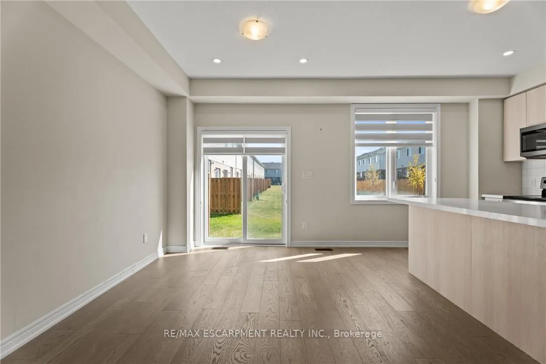 Photo 9 of 8 Linden Park Lane, Hamilton, Hill Park — HOMEH