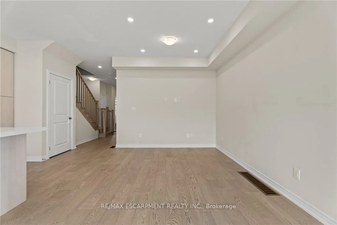 Photo 11 of 8 Linden Park Lane, Hamilton, Hill Park — HOMEH
