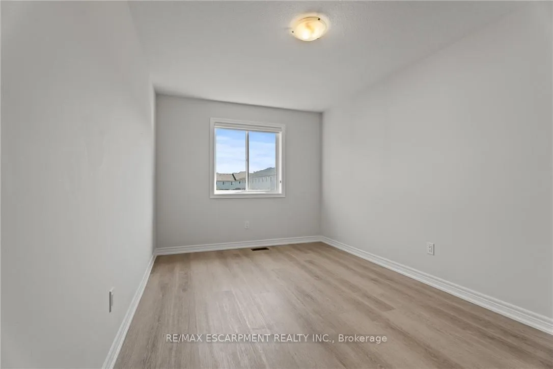 Photo 14 of 8 Linden Park Lane, Hamilton, Hill Park — HOMEH