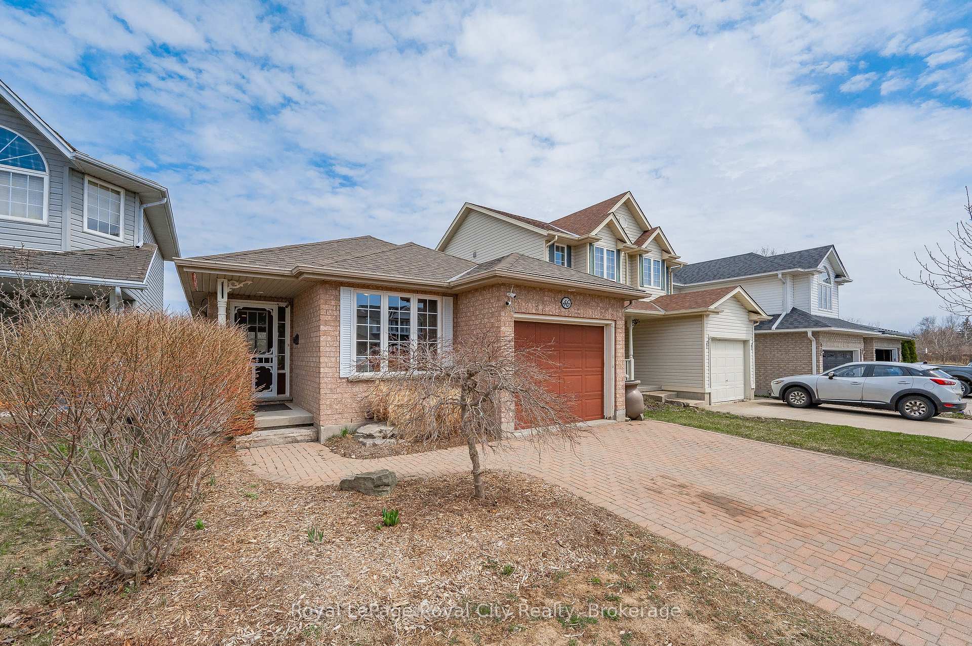Photo 4 of 46 Fletcher Court, Guelph, Grange Road — HOMEH