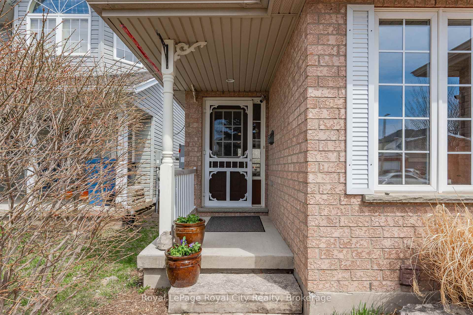 Photo 6 of 46 Fletcher Court, Guelph, Grange Road — HOMEH