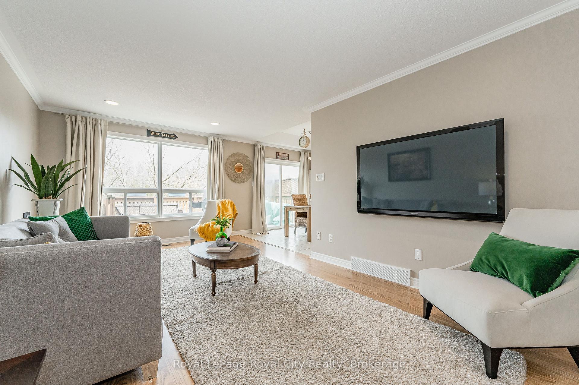 Photo 9 of 46 Fletcher Court, Guelph, Grange Road — HOMEH